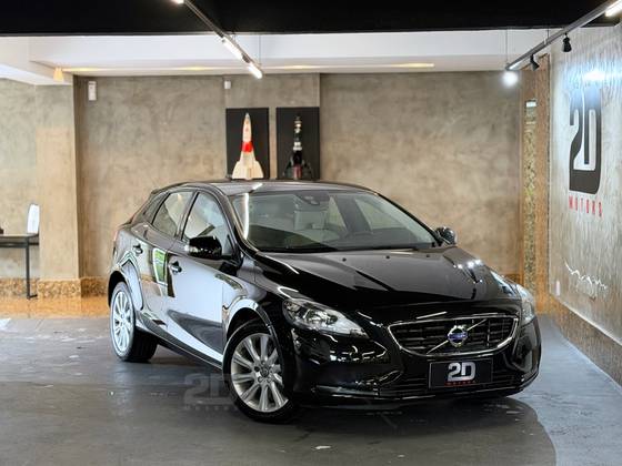 VOLVO V40 1.5 T3 KINETIC GASOLINA 4P AUTOMÁTICO